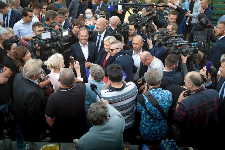 Francia| Una exultante Le Pen tras el histórico resultado que acaba con el veto progre: «Haremos de Macron un presidente minoritario»