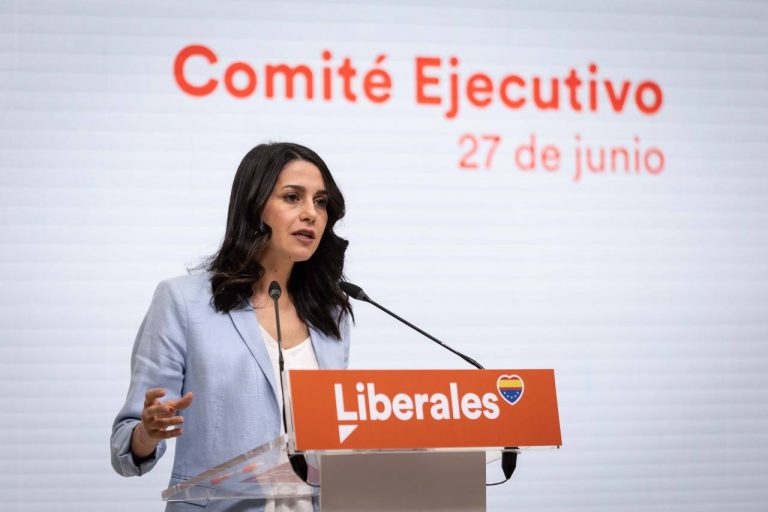 España| Arrimadas descarta dimitir porque debe liderar la reanimación «profunda» de Cs en los «próximos 6 meses»