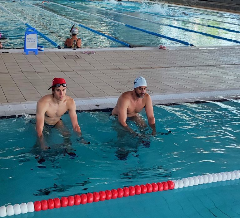 Rosas (Gerona)| Pedalear en el agua en la Piscina de la ciudad: llega el poolbiking