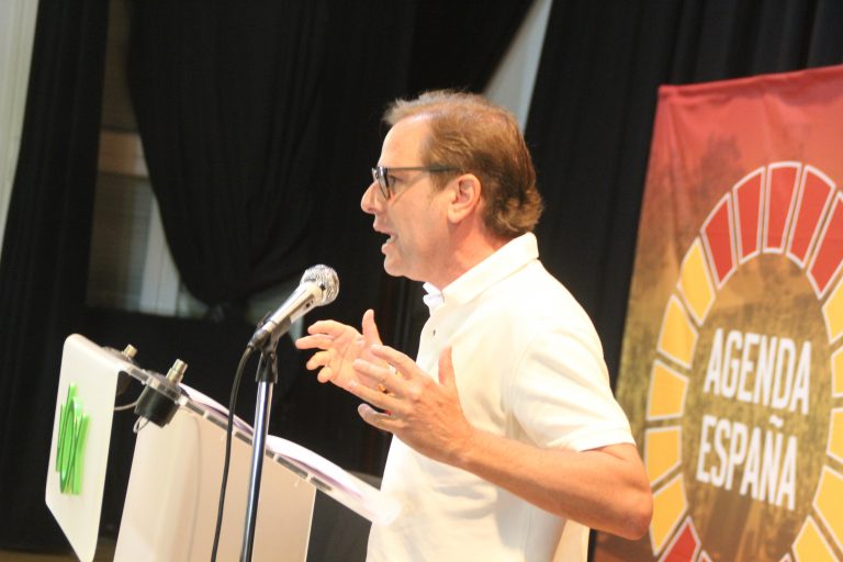 Sabadell| VOX anuncia su irrupción en el Ayuntamiento al inicio de su campaña «Agenda España» en Ca N’Oriac