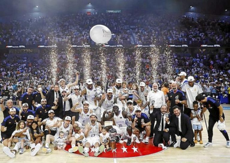 Baloncesto| Una exhibición de Walter Tavares permite al Real Madrid hacerse con su trigésimo sexto título de Liga al FC Barcelona 