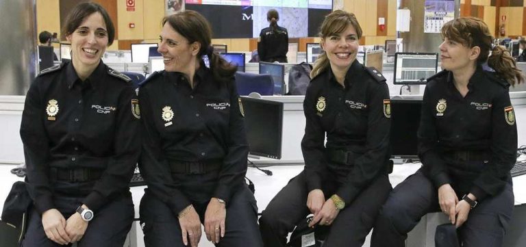 España| El Tribunal Supremo anula el requisito de «estatura mínima» de 1,60 m exigido a las policías por «discriminatorio»