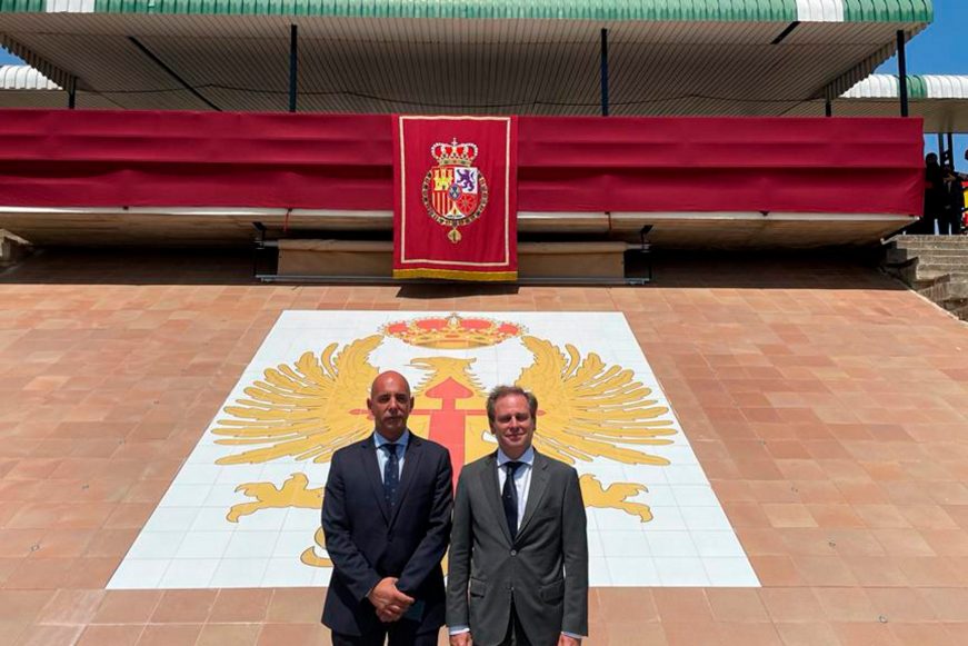 FOTOGRAFÍA. LÉRIDA (ESPAÑA), 05.07.2022. El portavoz de VOX en el Parlamento de Cataluña, Joan Garriga Doménech (d) y Antonio Ramón López Gómez (Toni López) (i). Ñ Pueblo