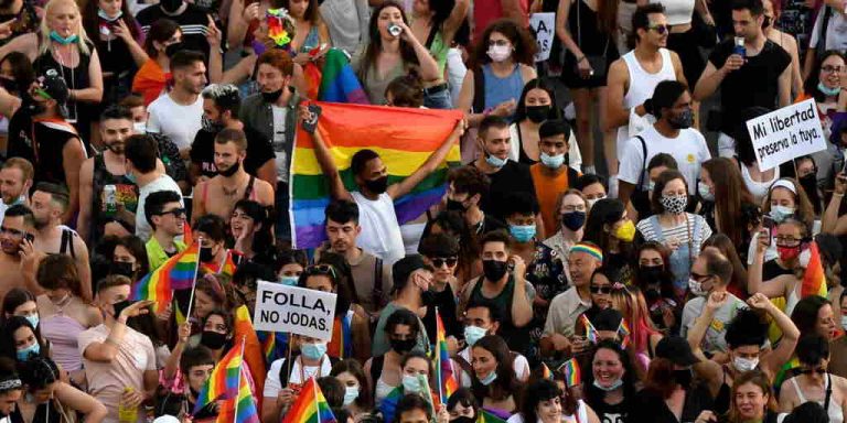 Orgullo Gay 2022| 1.000.000 de LGTBIQ+ en Madrid: «Folla. No jodas». «El machismo también mata a los LGTBIQ+»