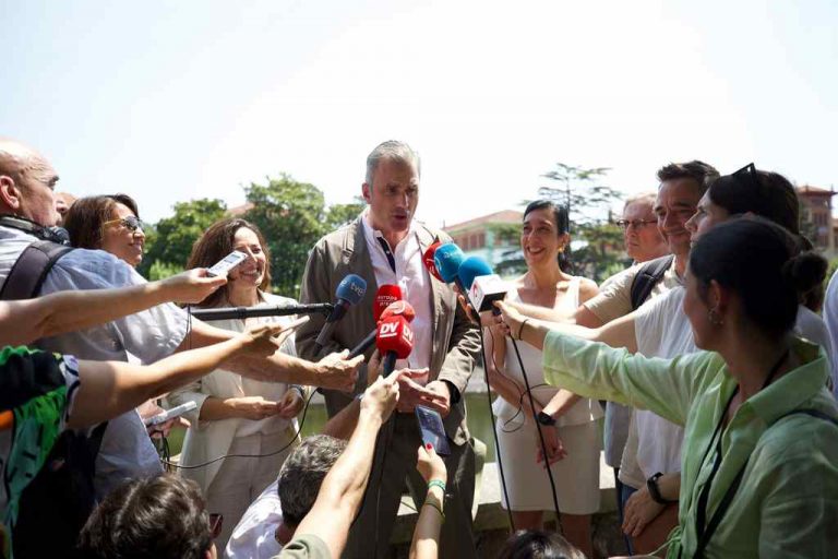 San Sebastián| VOX sobre los Cuarteles de Loyola: «Lo que ETA no logró demoler en sus siete atentados lo han pretendido hacer ahora desde la ilegalidad»