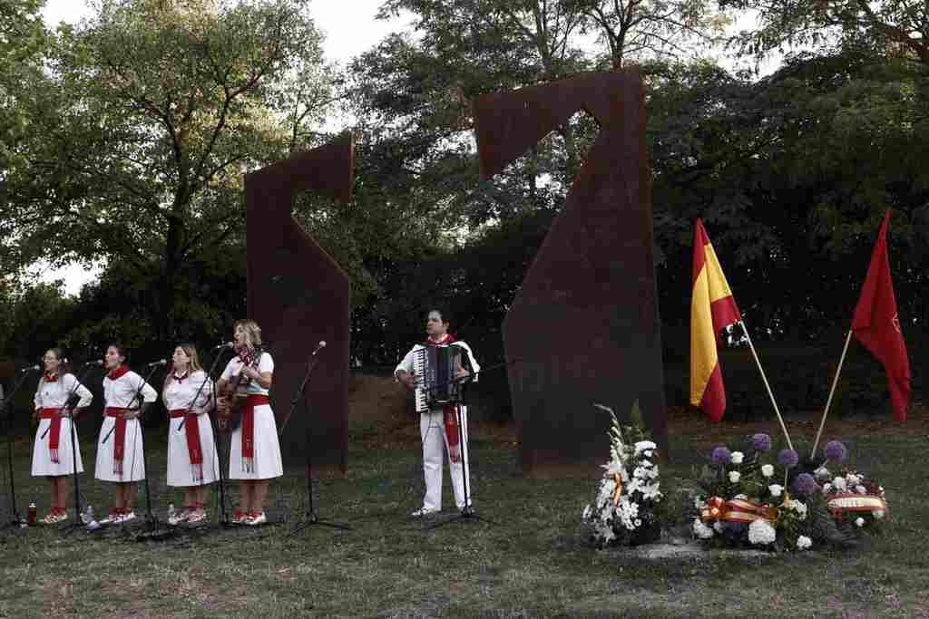 FOTOGRAFÍA. BERRIOZAR (ESPAÑA), 09.08.2022. Berriozar homenajea a Francisco Casanova, asesinado por ETA. Efe (1)_