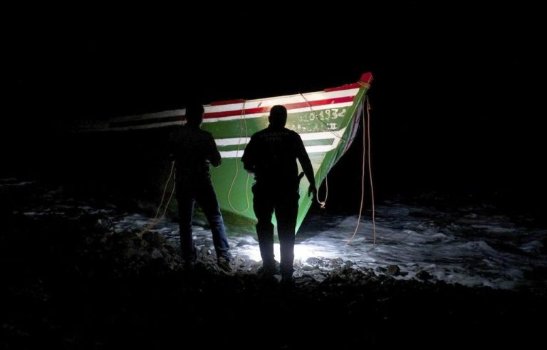 Fuerteventura| 102 inmigrantes ilegales llegan a España