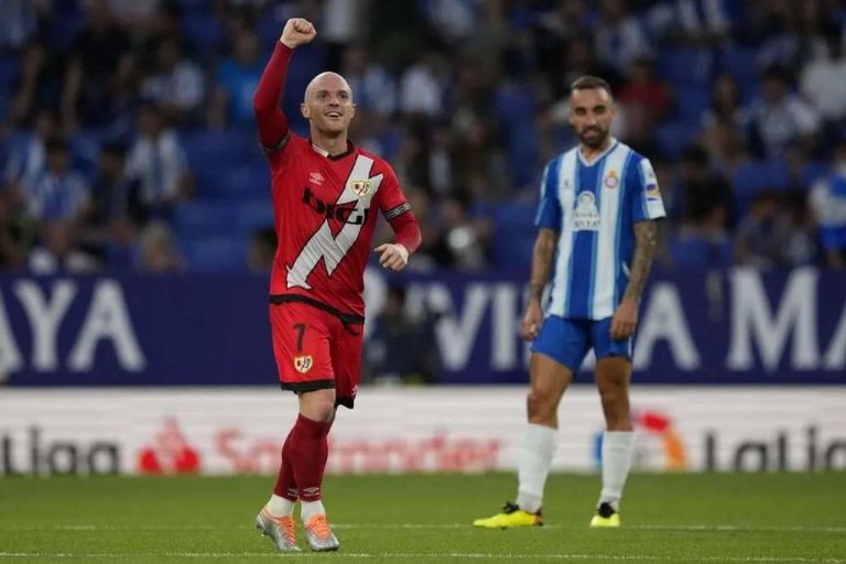 El Rayo Vallecano se impone por 0-2 al Espanyol en la segunda jornada de La Liga