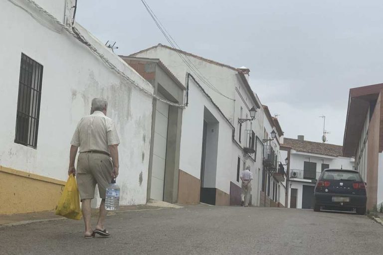 Cumbres Mayores (Huelva)| Los vecinos sin agua en sus grifos por desabastecimiento en los acuíferos