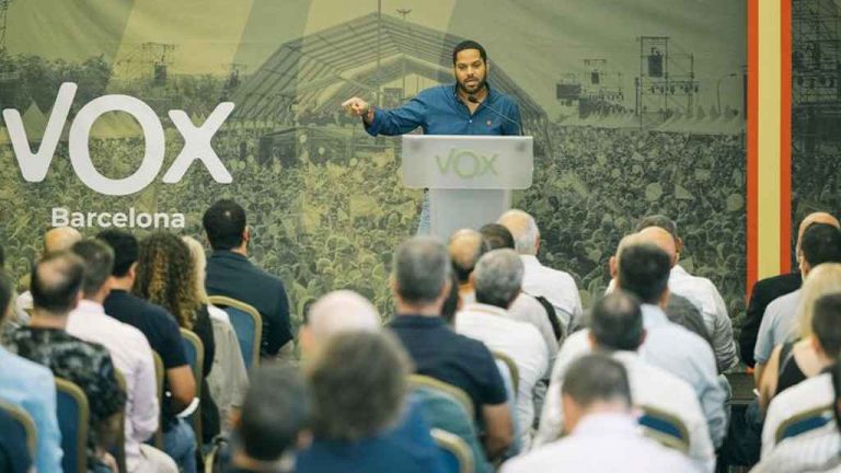 VOX se marca como objetivo conseguir una gran implantación territorial en Cataluña en las municipales 2023