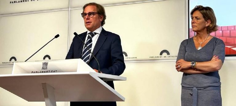 «Solo VOX denuncia los 24.000.000 € de comisión y actuación de Antifraude» del régimen amarillo en Cataluña