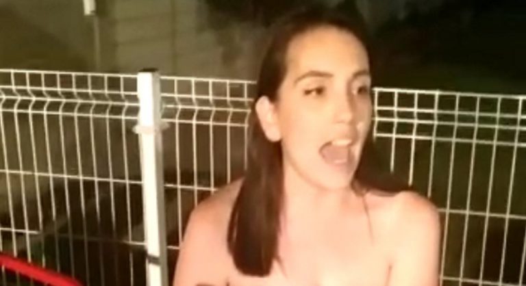 Si al grito de ¡viva España!