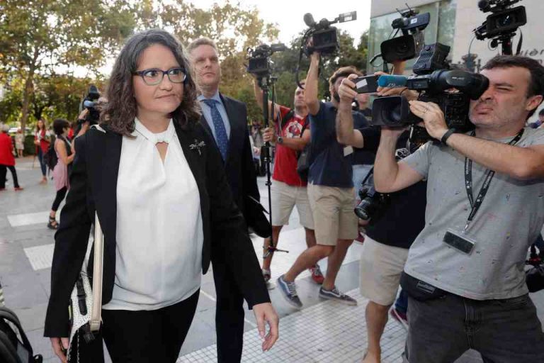 FOTOGRAFÍA. VALENCIA (ESPAÑA), 19.09.2022. La exvicepresidente del Gobierno valenciano y exconsejera de Igualdad y Políticas Inclusivas, Mónica Oltra Jarque, a su llegada a la Ciudad de la Justicia, de Valencia, como imputada por encubrir supuestamente los abusos sexuales de su marido a una menor tutelada por su Consejería de Igualdad. Efe