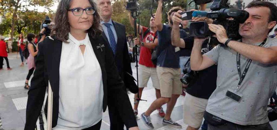 FOTOGRAFÍA. VALENCIA (ESPAÑA), 19.09.2022. La exvicepresidente del Gobierno valenciano y exconsejera de Igualdad y Políticas Inclusivas, Mónica Oltra Jarque, a su llegada a la Ciudad de la Justicia, de Valencia, como imputada por encubrir supuestamente los abusos sexuales de su marido a una menor tutelada por su Consejería de Igualdad. Efe