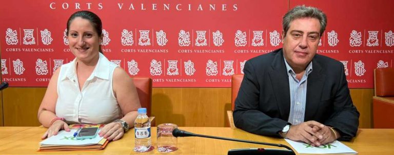 VOX: «Oltra ahora baila sola. Ni sus compañeros de baile fueron a verla a los juzgados»