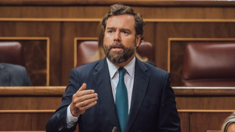 Iván Espinosa: «Permanezco en VOX; me quedo en VOX como militante base y siempre a disposición de mi partido»