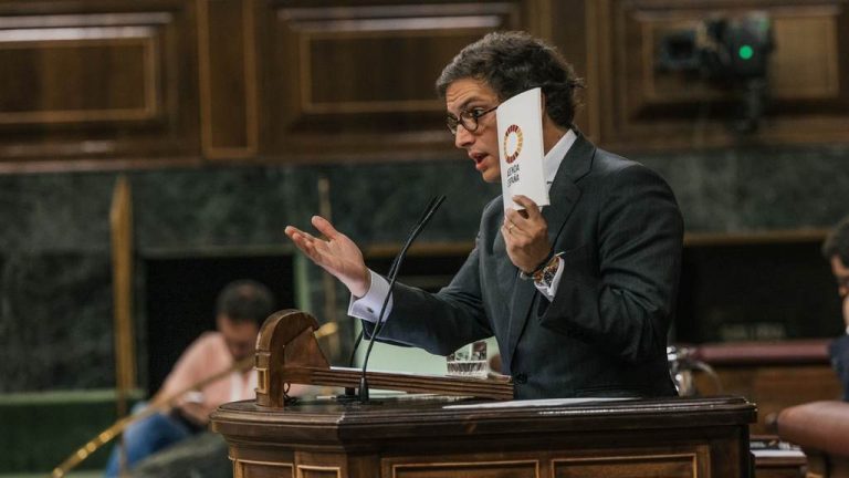 Figaredo: «Los independentistas son muy antiespañoles pero para cobrar el sueldo público son los más patriotas»