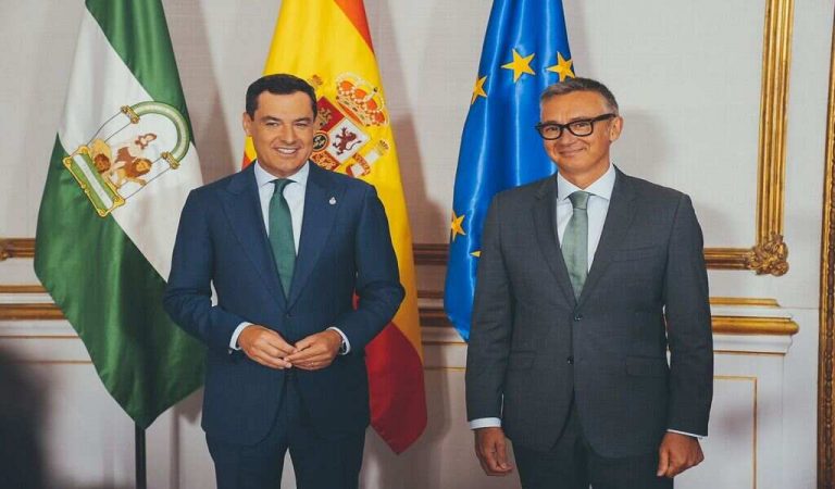 VOX reclama a Moreno que «no siga mordiendo la manzana podrida» del socialismo