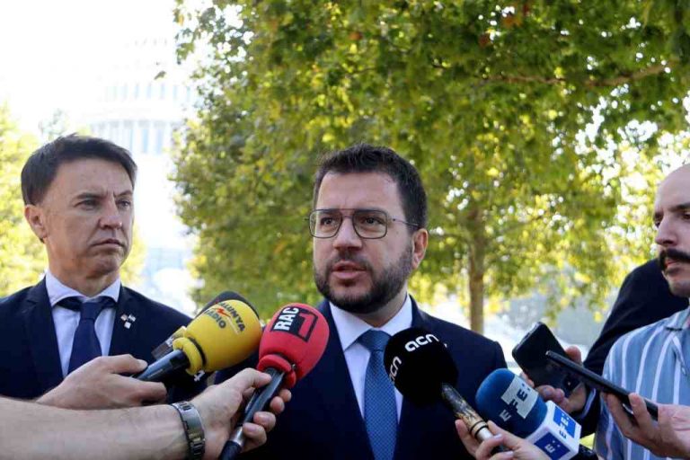 Aragonés va a «sumar» al PSC-PSOE y Unidas Podemos a su propuesta del «referéndum»