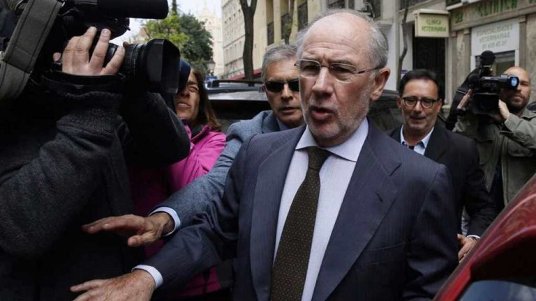 FOTOGRAFÍA. MADRID (ESPAÑA), 06.10.2015. El exvicepresidente del gobierno del Partido Popular (PP), Rodrigo Rato Figaredo, ha comparecido durante casi tres horas ante el magistrado. Rato ha contestado a todas las preguntas de su abogado, el juez y la Fiscalía. el alto cargo del PP está imputado por fraude fiscal, blanqueo y corrupción entre particulares. Efe
