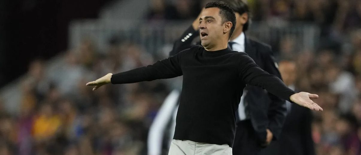 FOTOGRAFÍA. BARCELONA (ESPAÑA), 12.10.2022. El entrenador del FC Barcelona, Xavi, durante una jugada del partido de la liga de campeones entre FC Barcelona y el Inter de Milán. Efe (2)