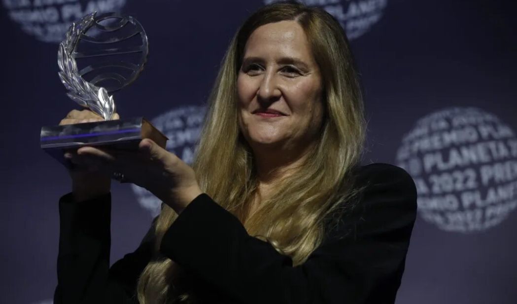 FOTOGRAFÍA. BARCELONA (ESPAÑA), 15.10.2022. La escritora Luz Gabás ha ganado el 71º Premio Planeta, en la segunda edición. Efe