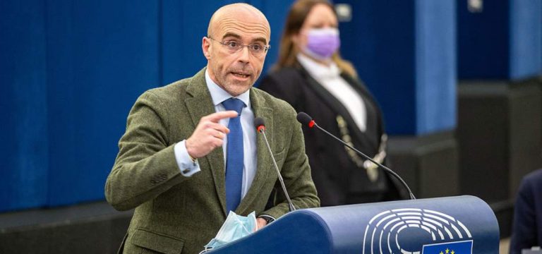 VOX lleva el «entramado» de George Soros ante Comisión Europea por la App del «Referéndum separatista»