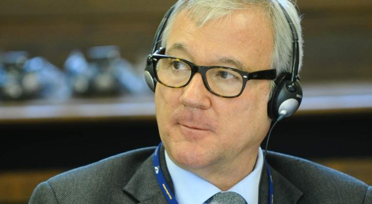 La juez apunta a Ramón Luis Valcárcel Siso (PP) por prevaricación, malversación y fraude en Murcia