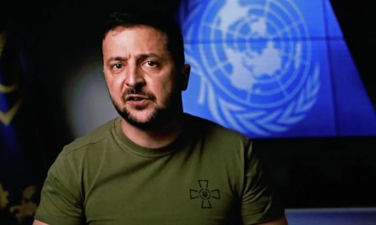 Zelenski: «Damos un paso decisivo al firmar la solicitud de Ucrania para acceder a la OTAN de forma acelerada»