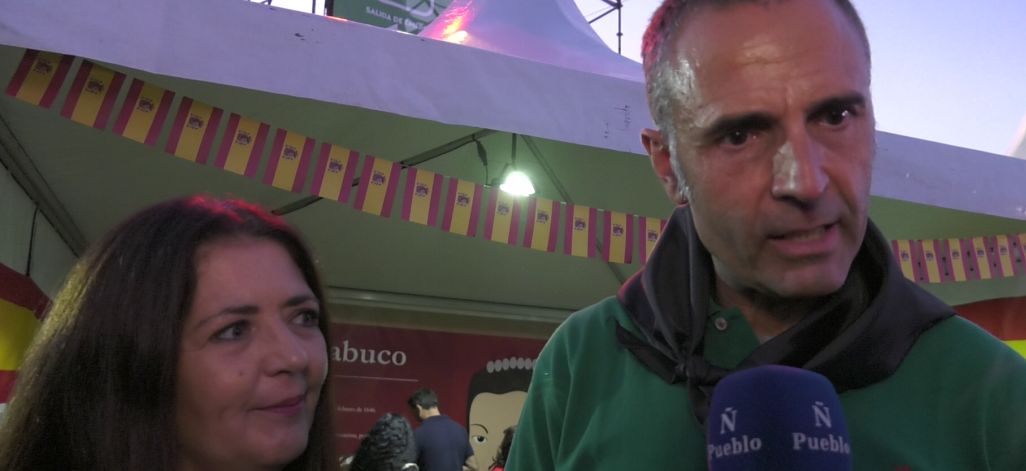 FOTOGRAFÍA. MADRID (ESPAÑA), 09.10.2022. Rafael Fernández-Lomana Gutiérrez (d) junto a Rosa María Céspedes Martínez. Ñ Pueblo