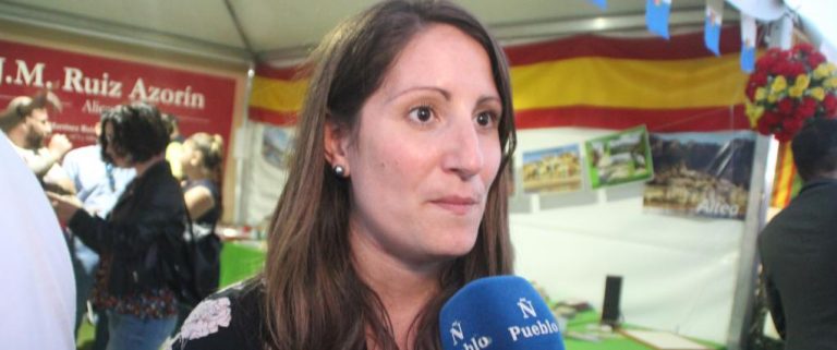Ana: «Me gusta VOX por el futuro libre de adoctrinamiento de mi hija» frente al «feminismo radical»
