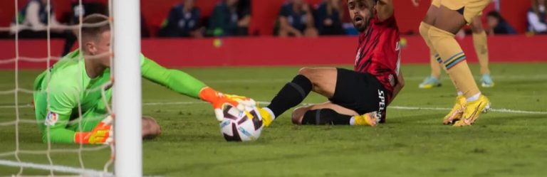 FC Barcelona se lleva el botín con un tanto de Lewandowski ante el Mallorca y se acuesta líder (0-1)