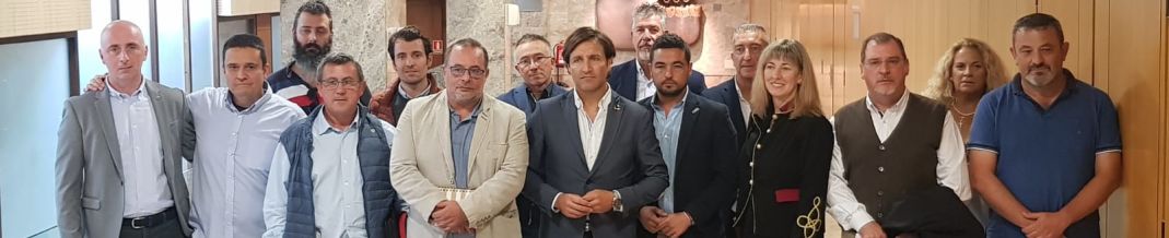 FOTOGRAFÍA. SANTANDER (ESPAÑA), 08.10.2022. Foto de familia de representantes de Asociaciones de GC y PN. Ñ Pueblo (2)