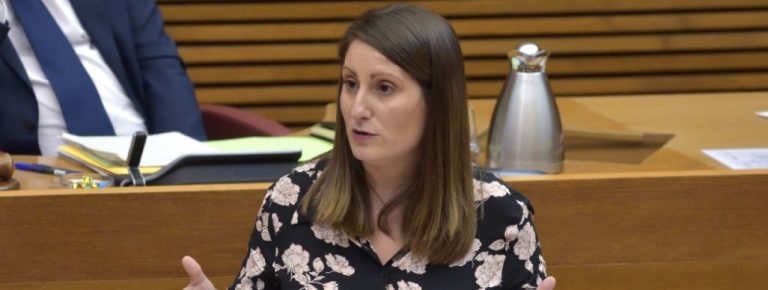 Vega: «El PSOE junto con el felpudo oficial del separatismo son responsables directos de la inseguridad de las familias»