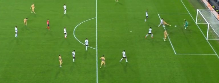 Un gol de Lewandowski da la victoria al FC Barcelona en Mestalla ante el Valencia (0-1)