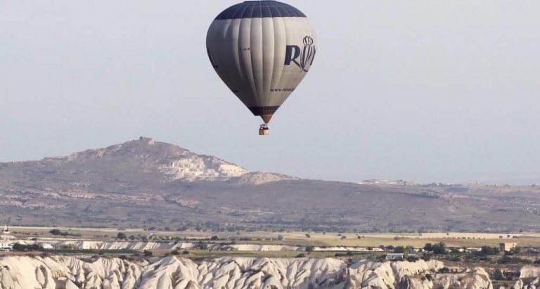 Mueren 2 españolas y otras 3 heridas al precipitarse al suelo un globo aerostático turístico en Capadocia (Turquía) 