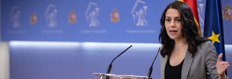 TRAICIÓN A ESPAÑA| Arrimadas: «Sánchez está apadrinando el próximo golpe de Estado» del separatismo