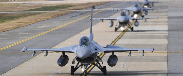Corea del Sur moviliza aviones de combate al detectar un gran despliegue aéreo de Corea del Norte