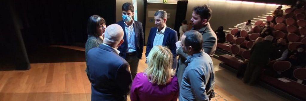 FOTOGRAFÍA. BARCELONA (ESPAÑA), 29.01.2022. La presidente de TÚpatria, Carmen Gomis Escribano (2i) presenta TÚpatria en Barcelona. Ñ Pueblo