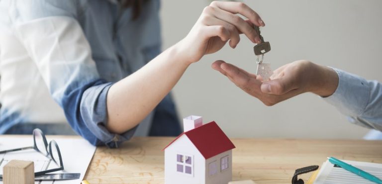 Varias viviendas o ninguna| La tendencia a la polarización marca la propiedad residencial en España