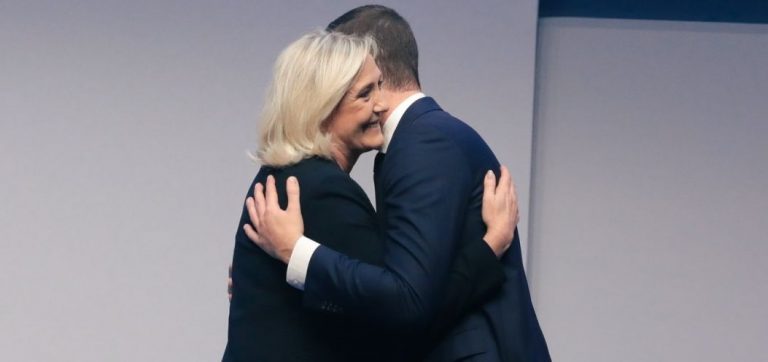 Francia| Hijo de inmigrante Jordan Bardella es elegido presidente de Agrupación Nacional (Frente Nacional)