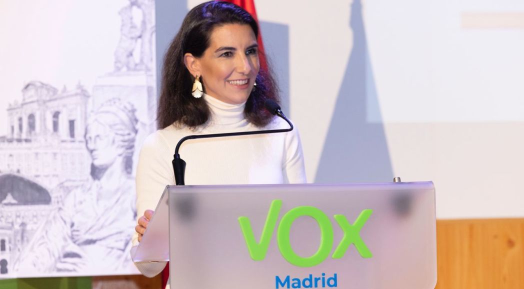 FOTOGRAFÍA. SAN LORENZO DE EL ESCORIAL (MADRID) ESPAÑA, 12.11.2022. Rocío Monasterio San Martín, Ignacio Garriga, Jorge Buxadé. Ñ Pueblo (5)