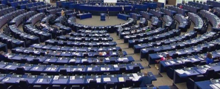 Ley de Restauración de la Naturaleza| Huertos fotovoltaicos y parques eólicos