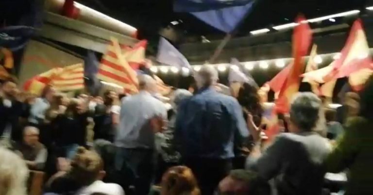 Cataluña| VALENTS saca músculo en un gran acto de 1.000 personas: «No somos franquicias» ni del PSOE ni PP ni Cs