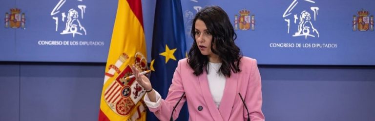 Arrimadas: Hay que «frenar» el golpe de estado de Pedro Sánchez con «moción de censura» de VOX y PP
