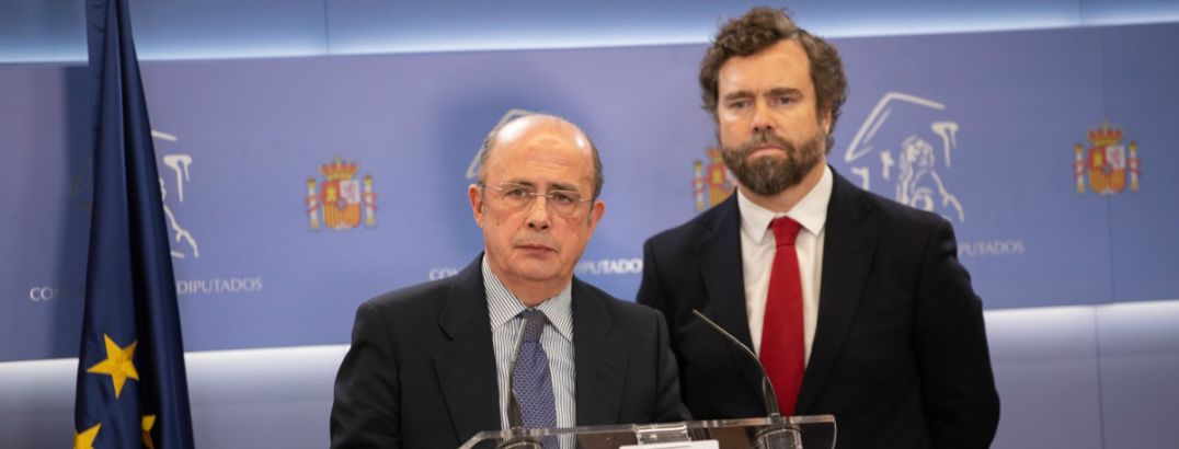 FOTOGRAFÍA. CONGRESO DE LOS DIPUTADOS (MADRID) ESPAÑA, AÑO 2020. El vicepresidente cuarto del Congreso y diputado de VOX, Ignacio Gil Lázaro (i). Ñ Pueblo