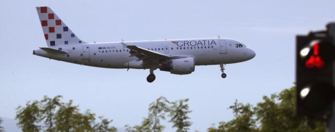 FOTOGRAFÍA. FRANKFURT (ALEMANIA), 13.05.2020. Un avión de Croatia Airlines procedente de Frankfurt, Alemania, aterriza al aeropuerto de Zagreb. Efe