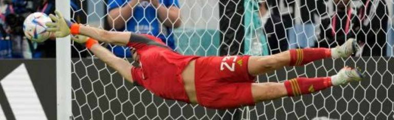 Mundial catar| Dibu mantiene vivo el sueño de Messi