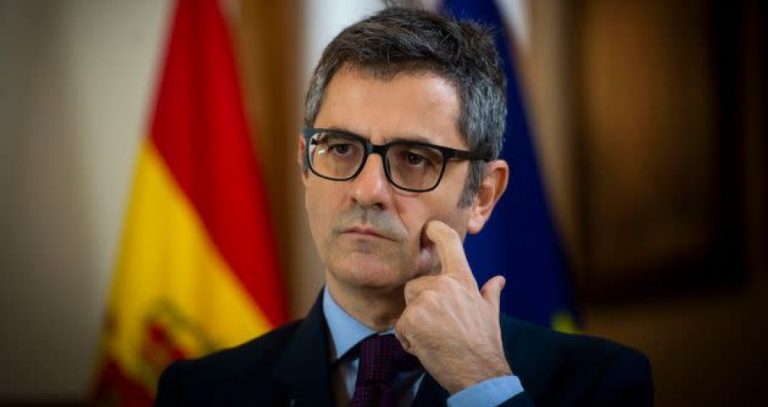 El Gobierno rechaza el «Plan Puigdemont» y va a negociar la investidura de Sánchez «dentro de la  Constitución y ley»