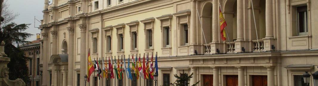 FOTOGRAFÍA. MADRID (ESPAÑA), 19.12.2022. Detalle de la fachada del Senado del Reino de España. Lasvocesdelpueblo (Ñ Pueblo)
